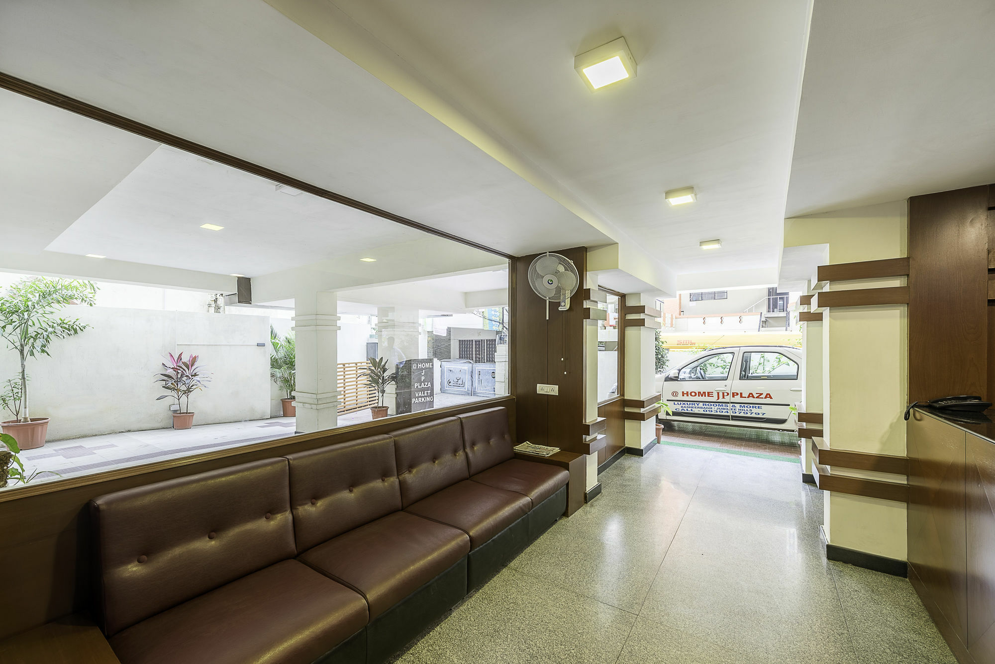 Treebo Trend Hotel Jp Plaza Nampally Hajdarábád Exteriér fotografie