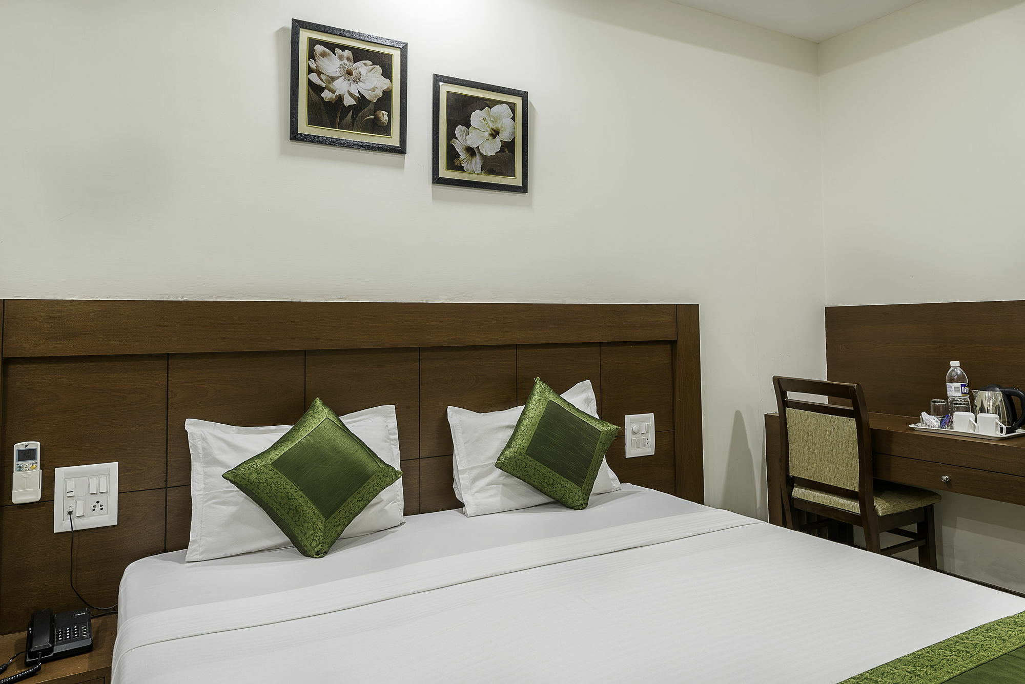 Treebo Trend Hotel Jp Plaza Nampally Hajdarábád Exteriér fotografie
