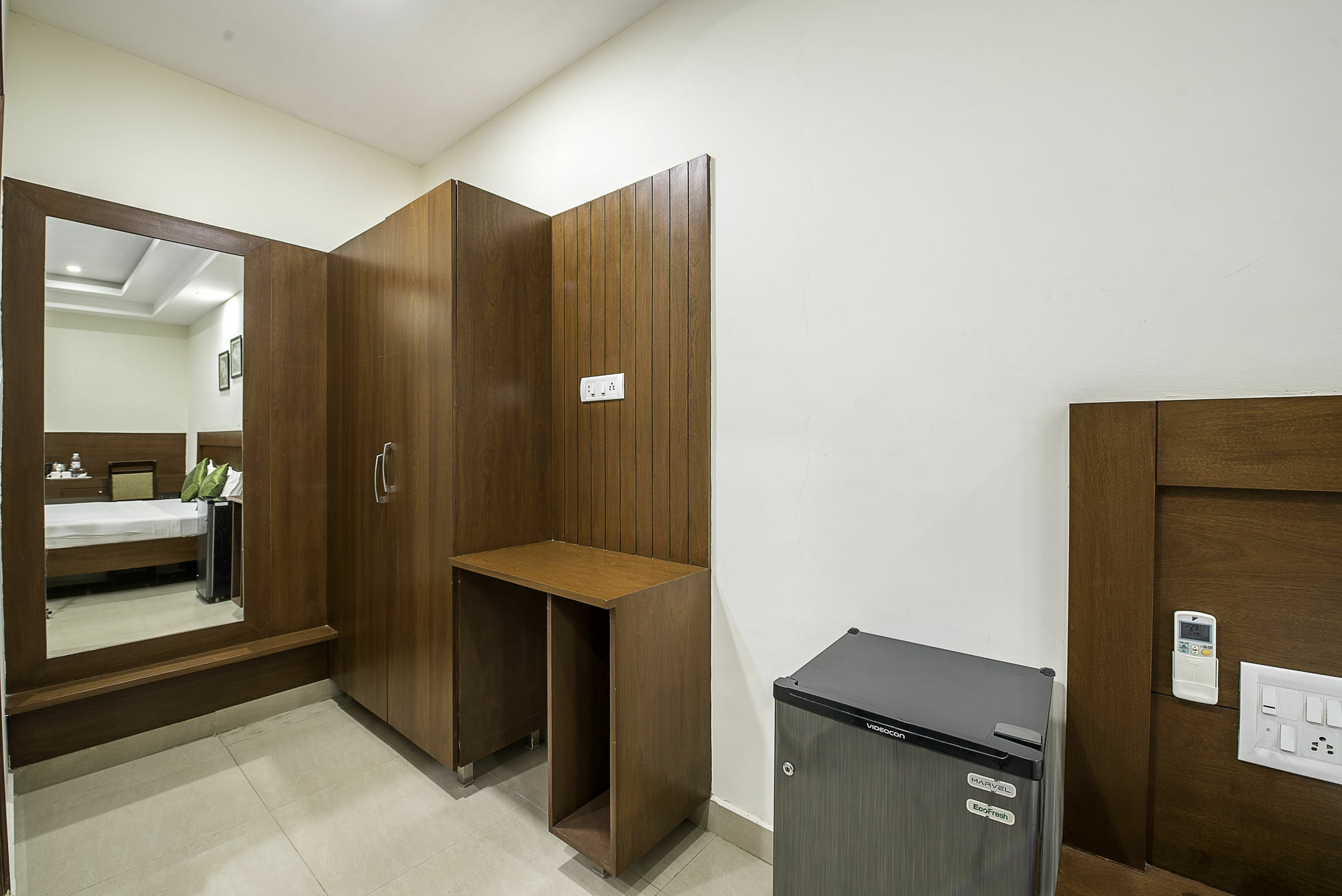 Treebo Trend Hotel Jp Plaza Nampally Hajdarábád Exteriér fotografie