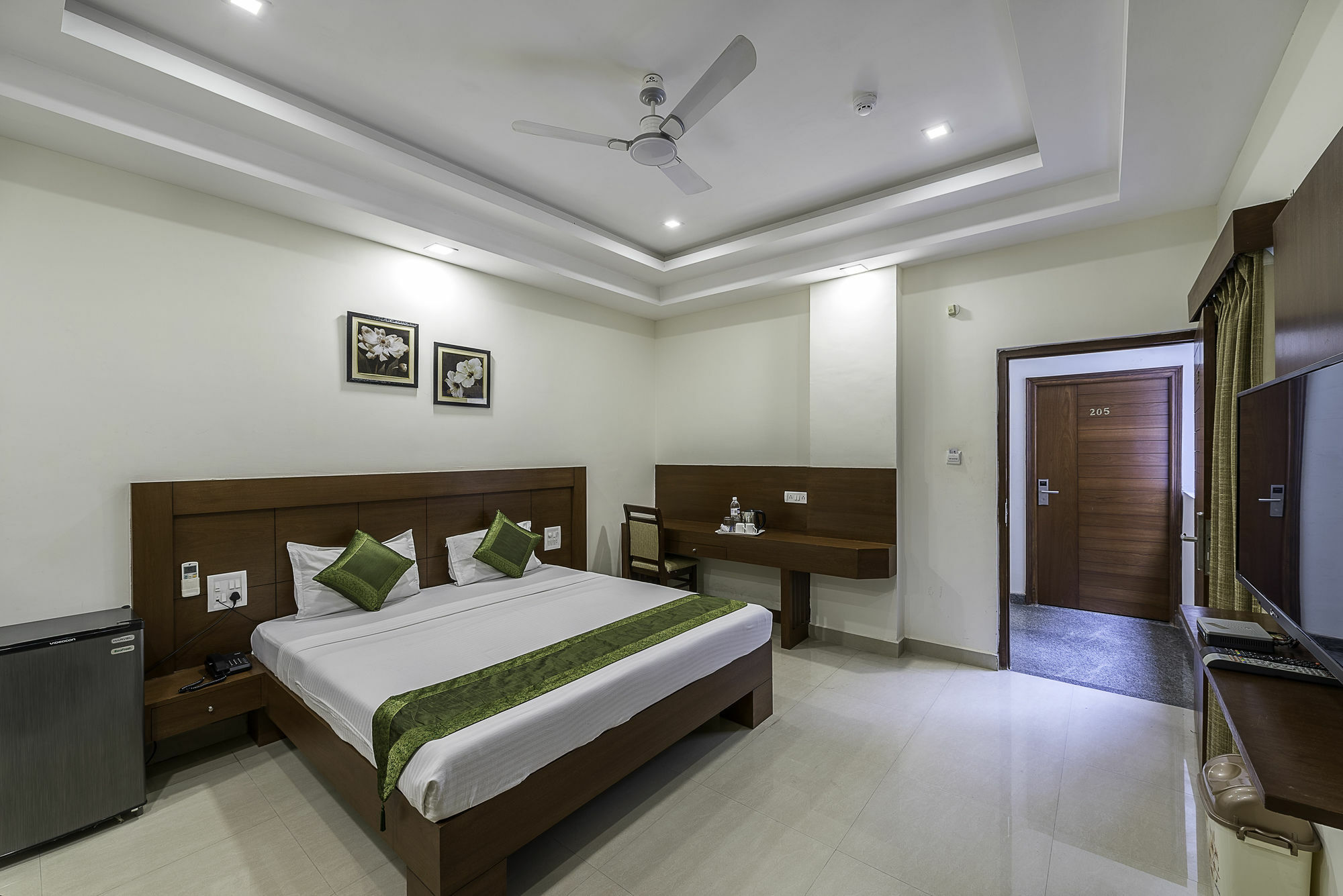 Treebo Trend Hotel Jp Plaza Nampally Hajdarábád Exteriér fotografie