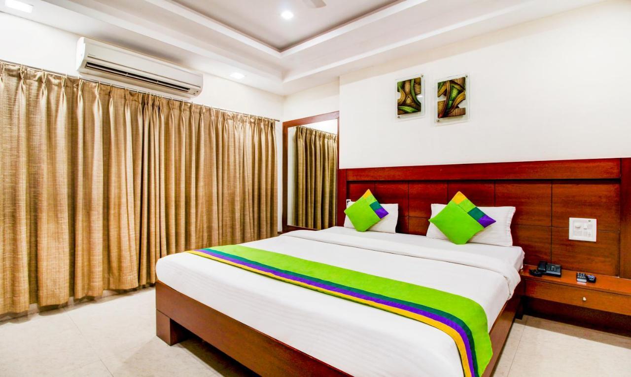 Treebo Trend Hotel Jp Plaza Nampally Hajdarábád Exteriér fotografie