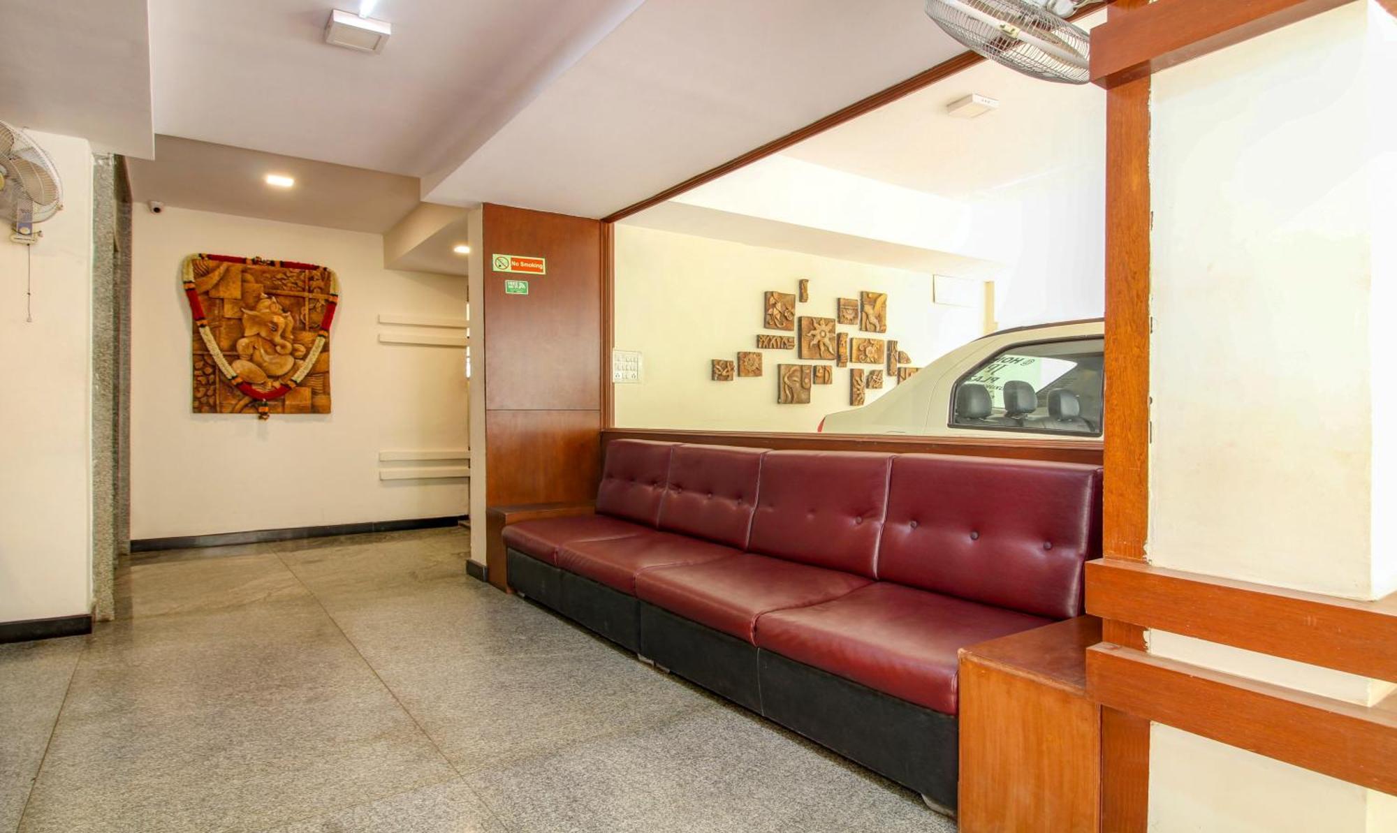 Treebo Trend Hotel Jp Plaza Nampally Hajdarábád Exteriér fotografie