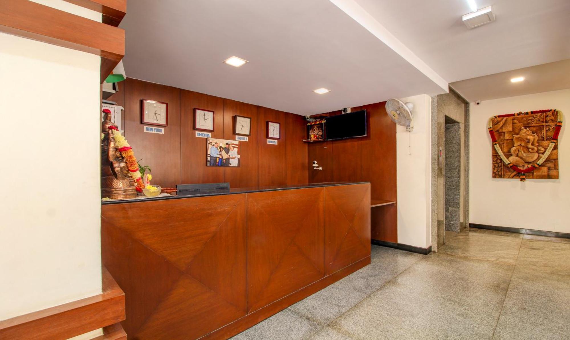 Treebo Trend Hotel Jp Plaza Nampally Hajdarábád Exteriér fotografie