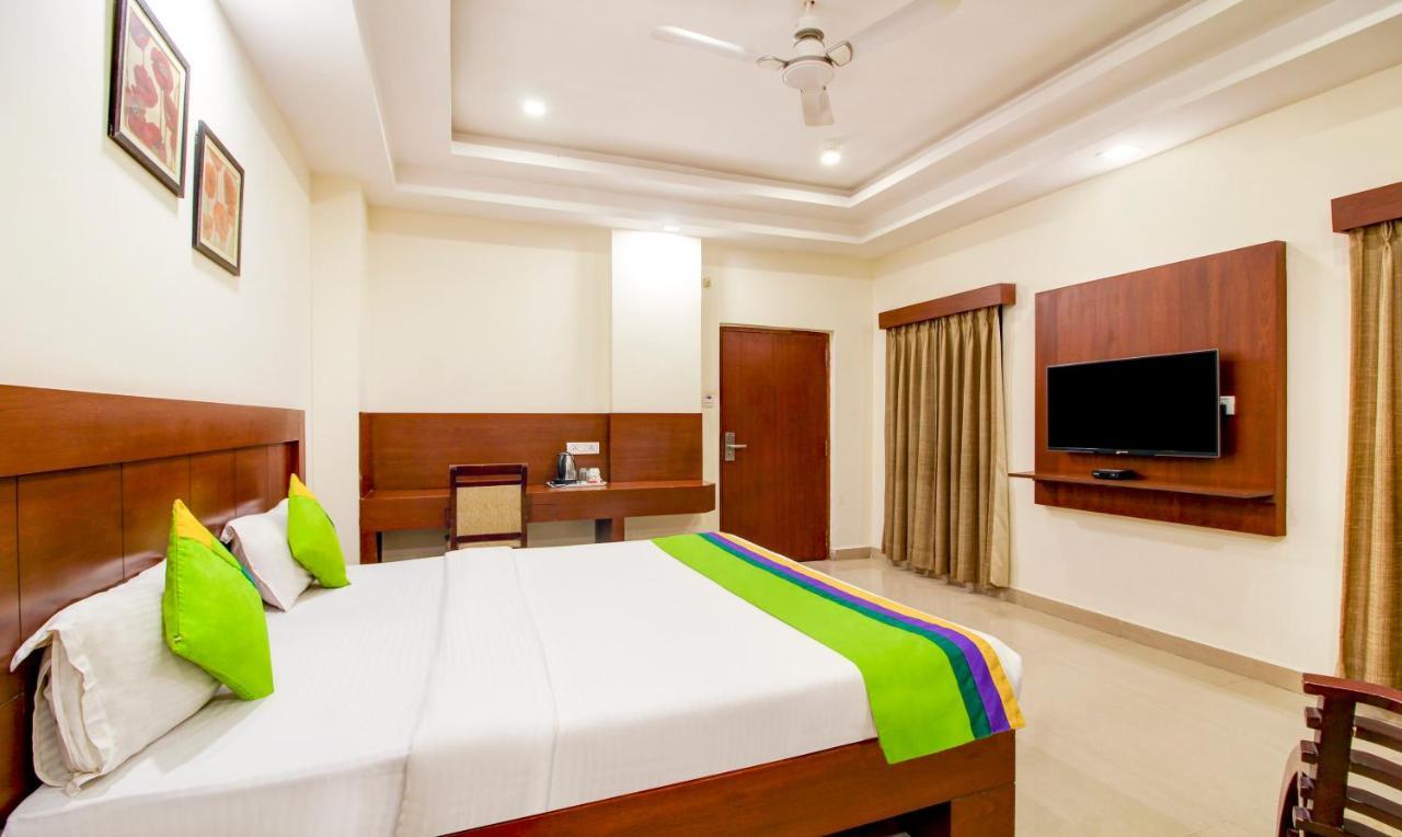 Treebo Trend Hotel Jp Plaza Nampally Hajdarábád Exteriér fotografie
