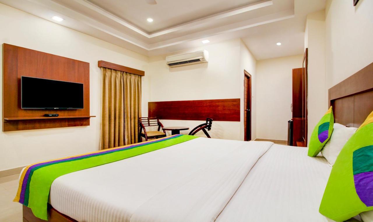 Treebo Trend Hotel Jp Plaza Nampally Hajdarábád Exteriér fotografie