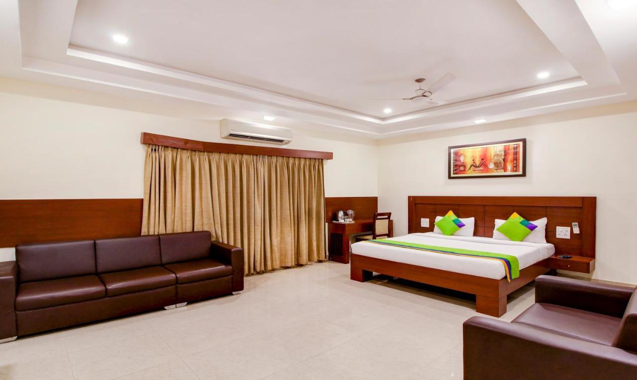 Treebo Trend Hotel Jp Plaza Nampally Hajdarábád Exteriér fotografie