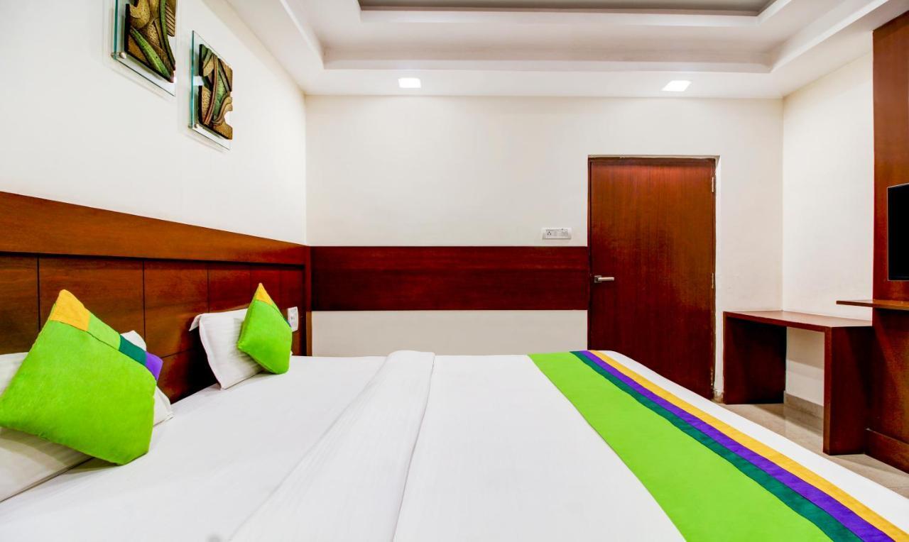 Treebo Trend Hotel Jp Plaza Nampally Hajdarábád Exteriér fotografie